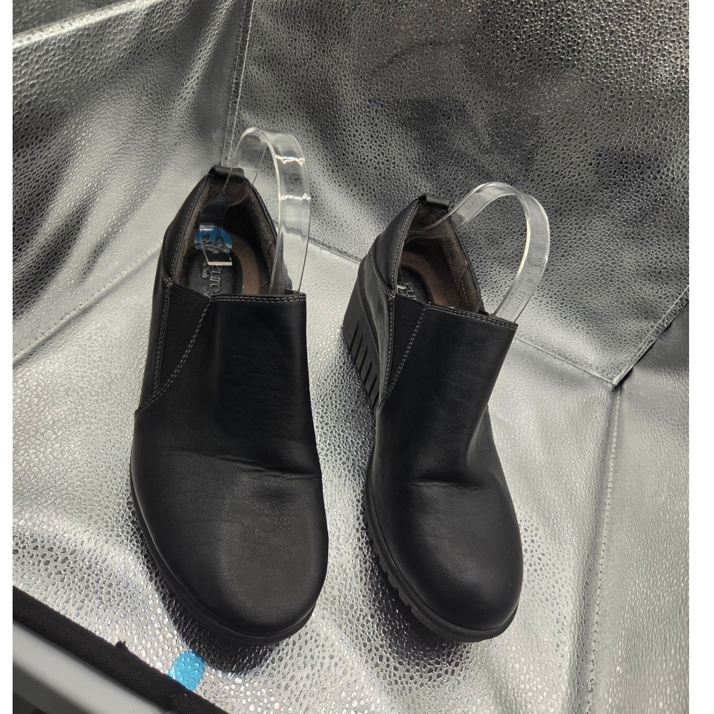 EuroSoft by Sofft Black Leather Wedge Booties Slip On Ankle Boots Womens 9.5